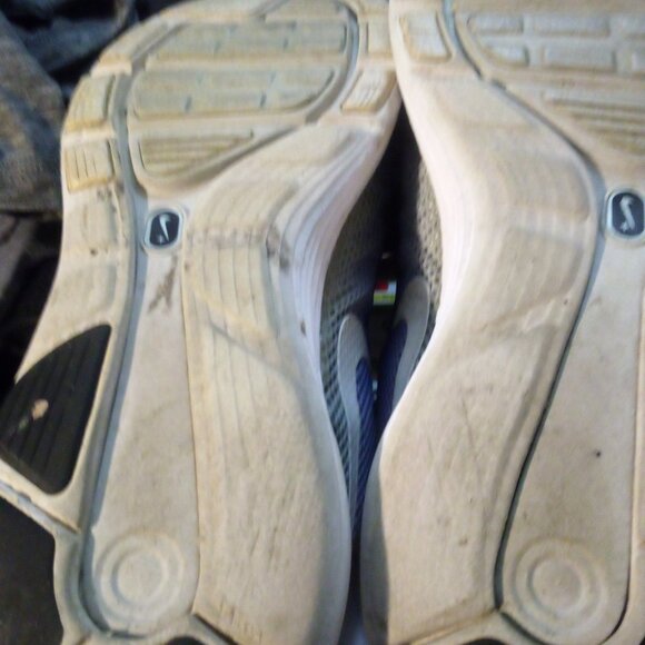 NIKE SNEAKER'S; SIZE 10.5 unisex - Picture 6 of 8